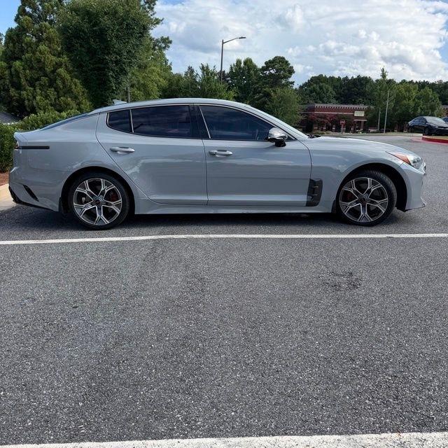 Kia Stinger  2021