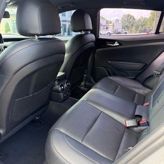 Kia Stinger  2021