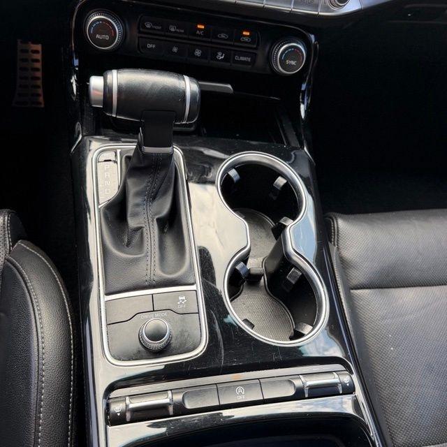 Kia Stinger  2021