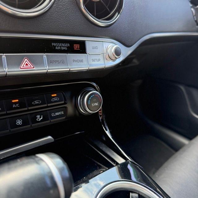 Kia Stinger  2021