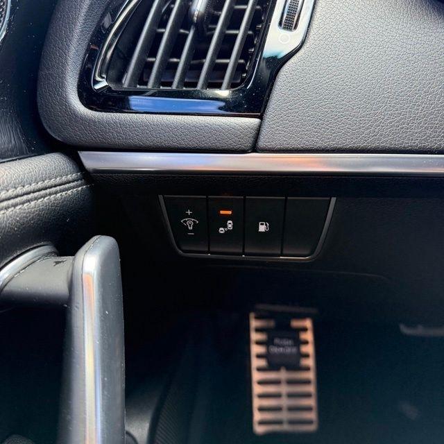 Kia Stinger  2021