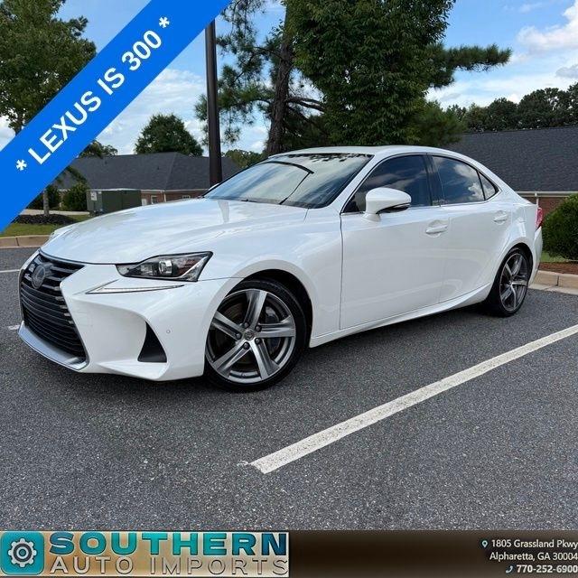 Lexus IS  2018
