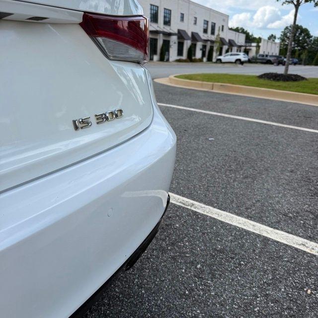 Lexus IS  2018