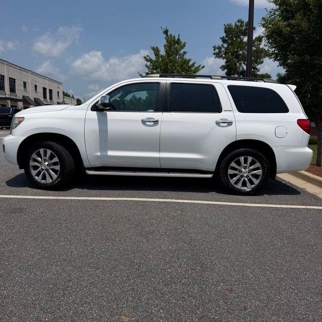 Toyota Sequoia  2017