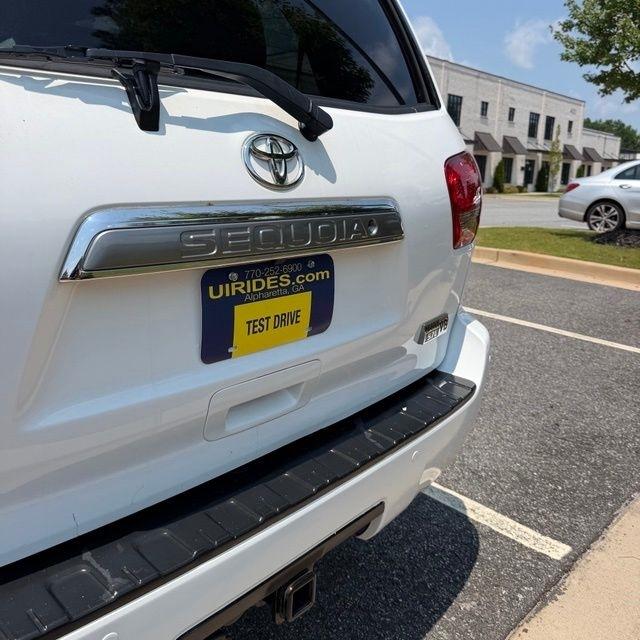 Toyota Sequoia  2017