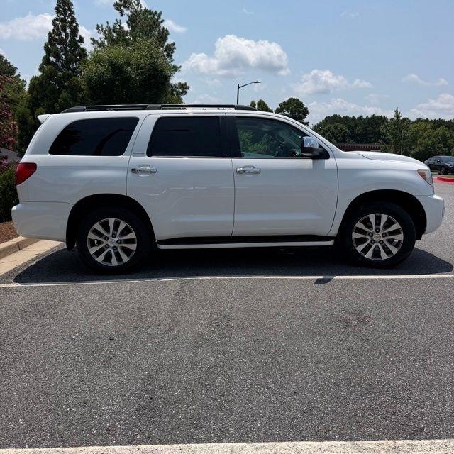 Toyota Sequoia  2017
