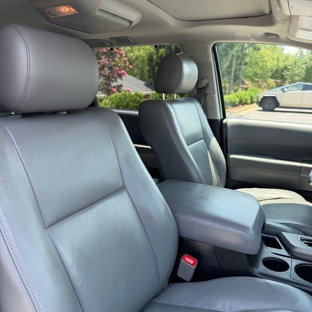 Toyota Sequoia  2017