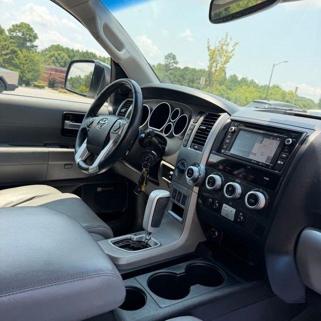 Toyota Sequoia  2017
