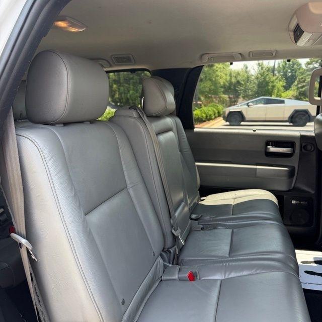 Toyota Sequoia  2017