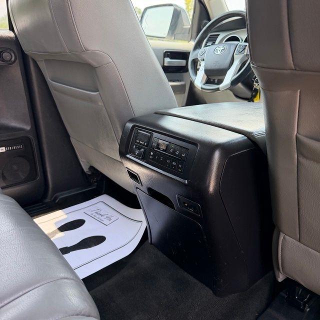 Toyota Sequoia  2017