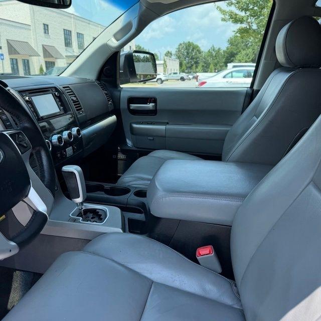 Toyota Sequoia  2017