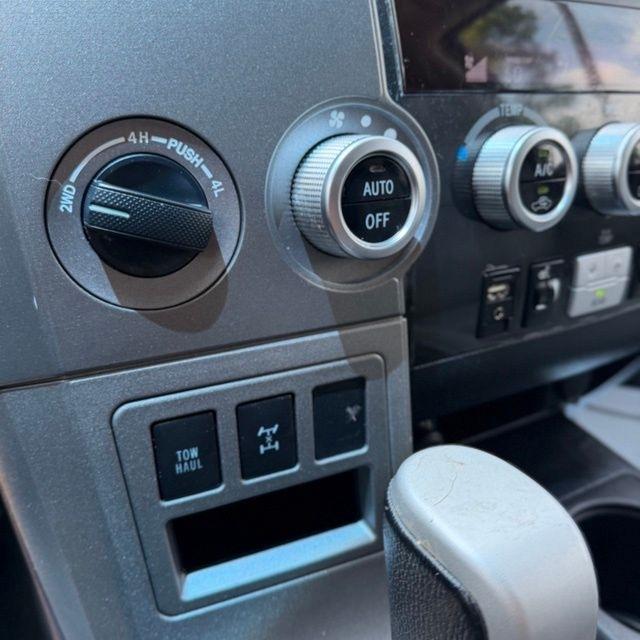 Toyota Sequoia  2017