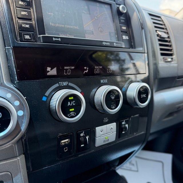 Toyota Sequoia  2017