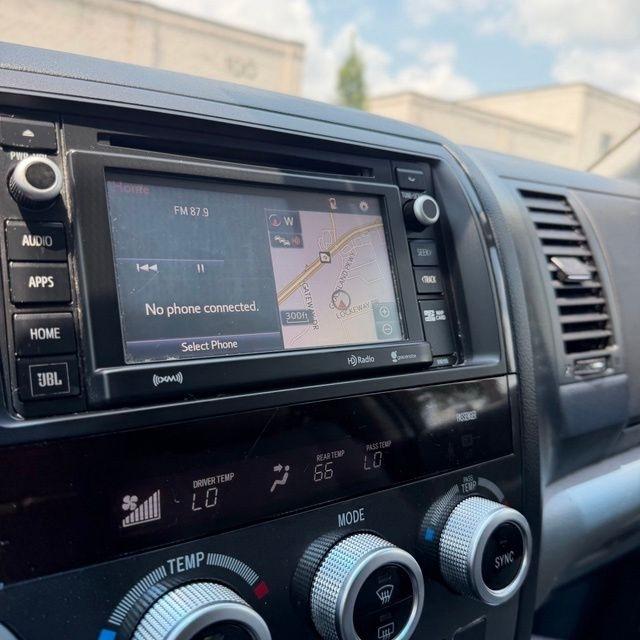 Toyota Sequoia  2017