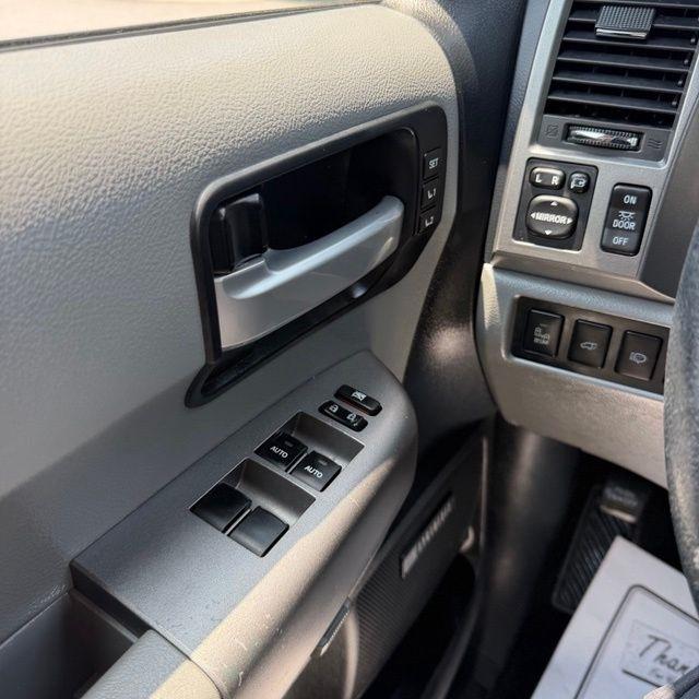 Toyota Sequoia  2017