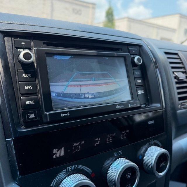 Toyota Sequoia  2017
