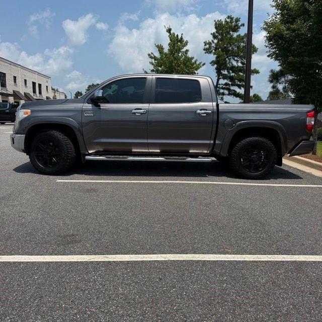 Toyota Tundra  2015