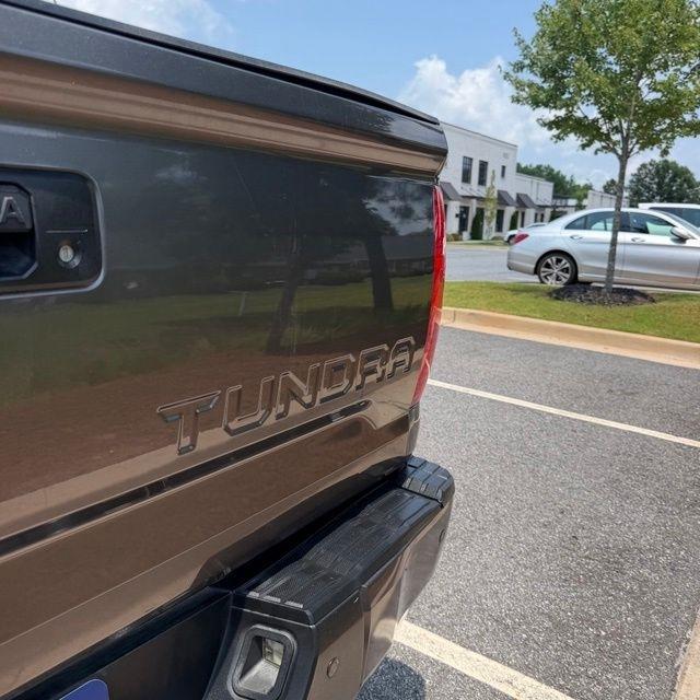 Toyota Tundra  2015