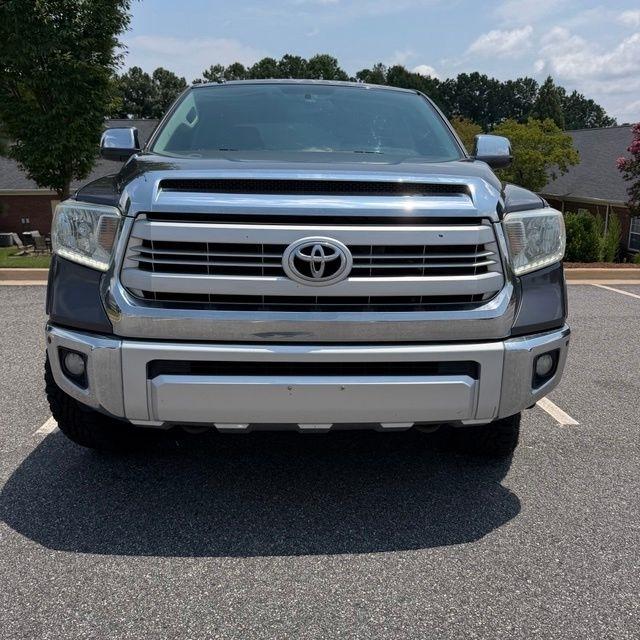 Toyota Tundra  2015