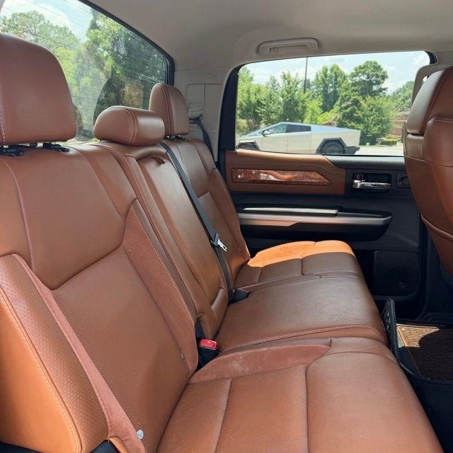 Toyota Tundra  2015