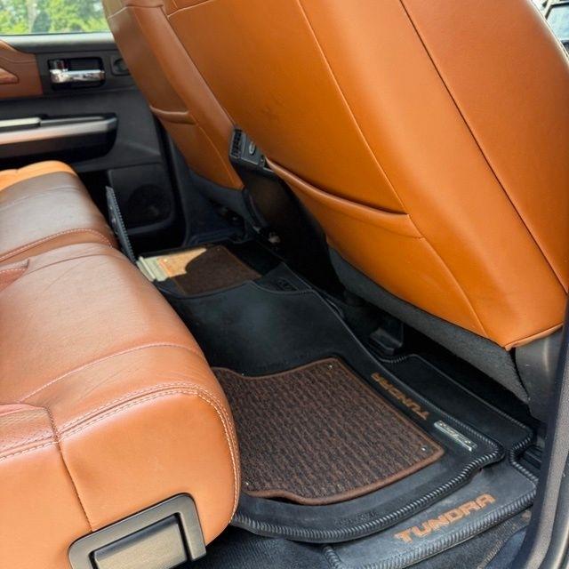 Toyota Tundra  2015