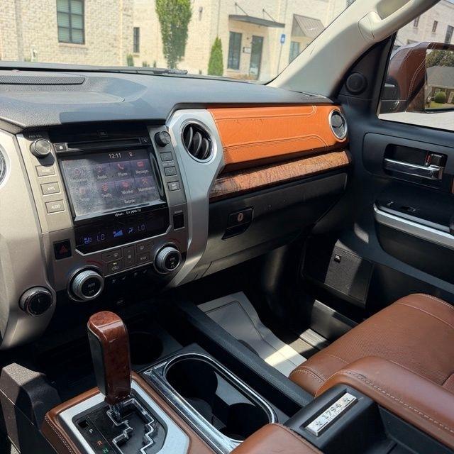 Toyota Tundra  2015