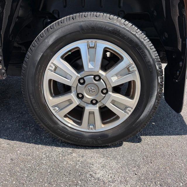 Toyota Tundra  2015