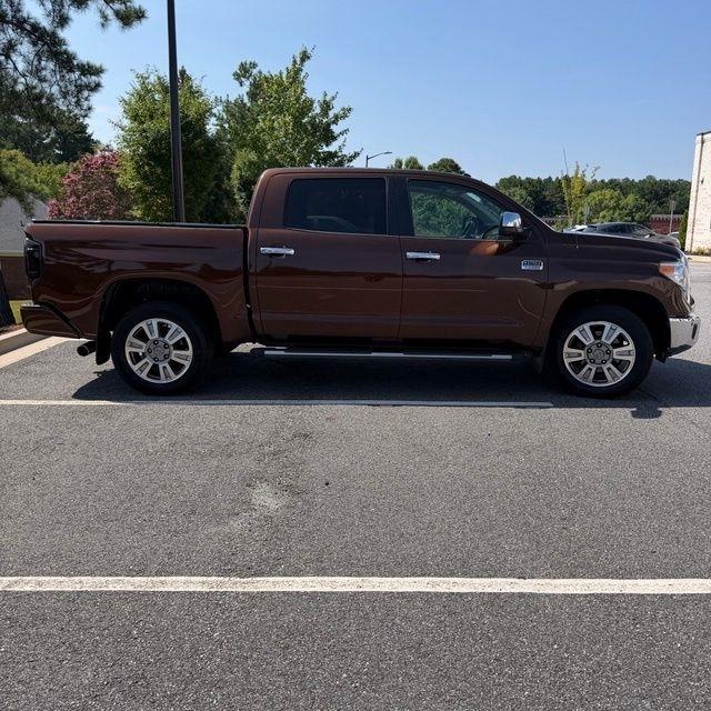 Toyota Tundra  2015