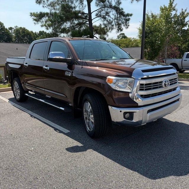 Toyota Tundra  2015
