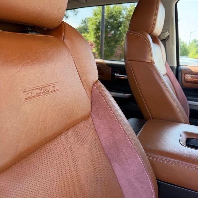 Toyota Tundra  2015
