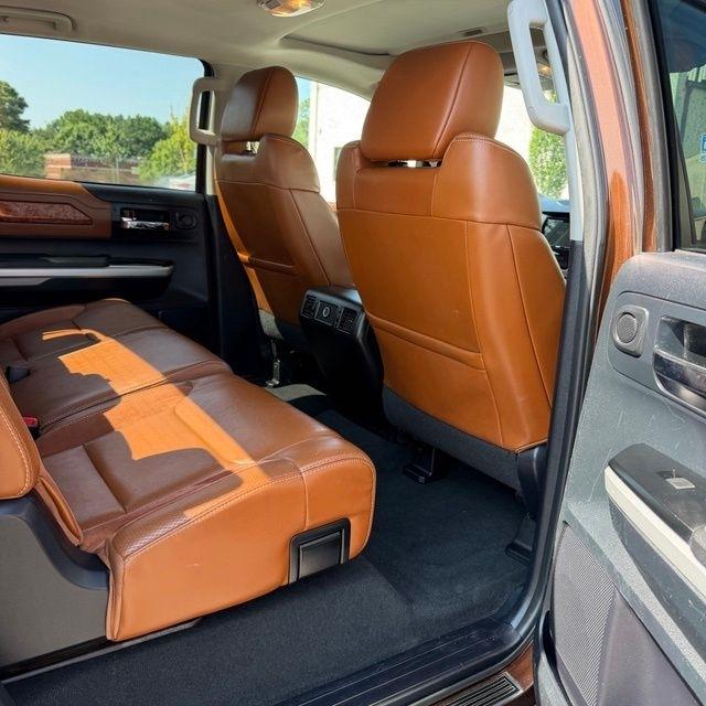 Toyota Tundra  2015