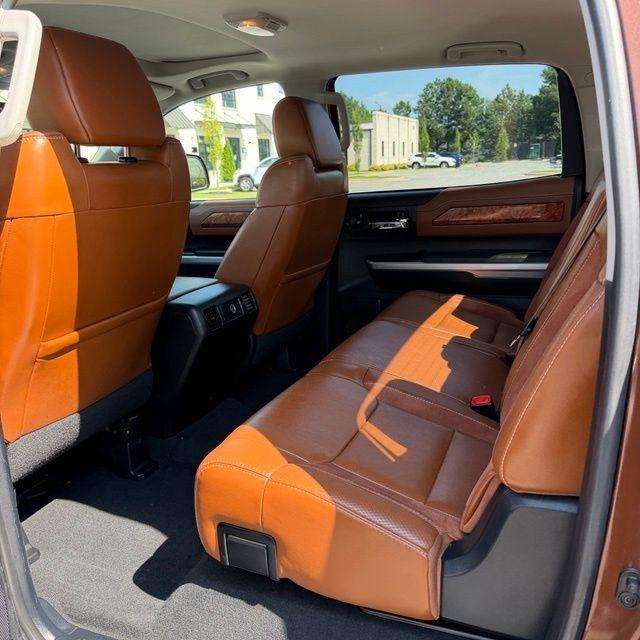Toyota Tundra  2015