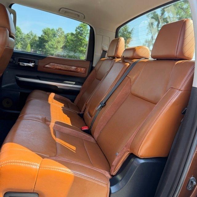 Toyota Tundra  2015