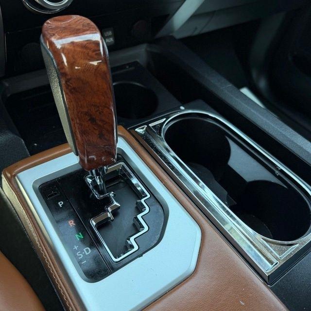 Toyota Tundra  2015
