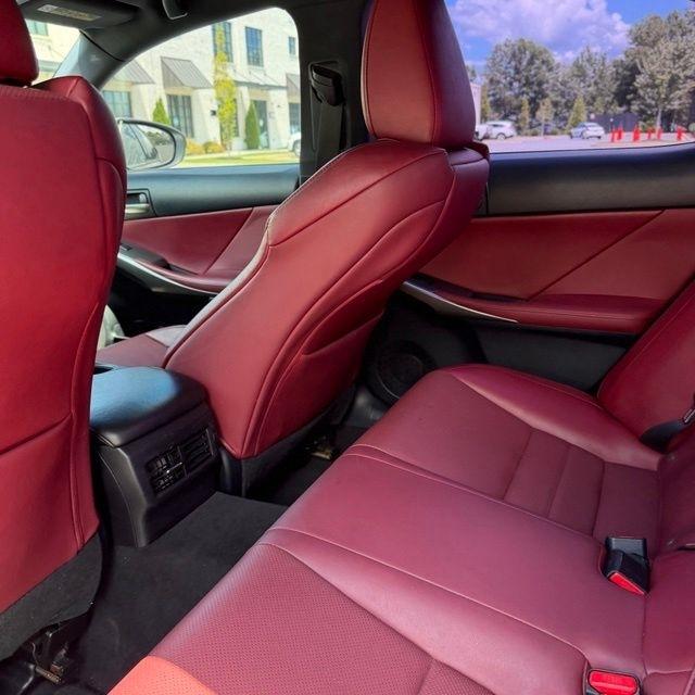 Lexus IS  2018
