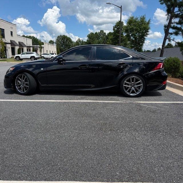 Lexus IS  2015