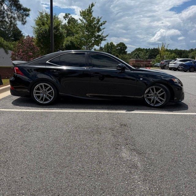 Lexus IS  2015