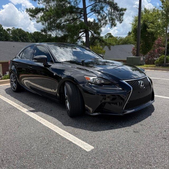 Lexus IS  2015