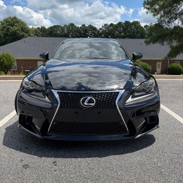 Lexus IS  2015