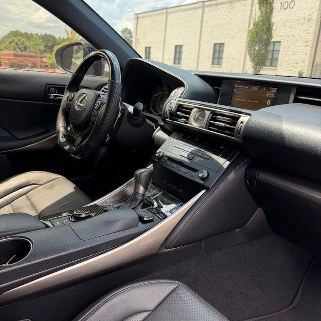 Lexus IS  2015