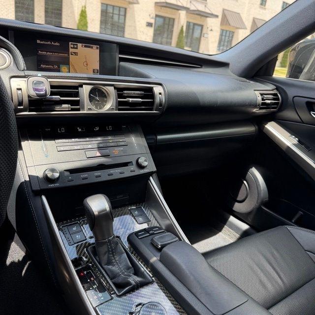 Lexus IS  2015