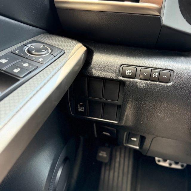 Lexus IS  2015