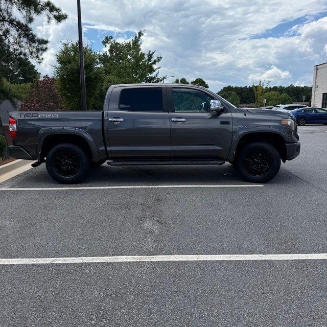Toyota Tundra  2016