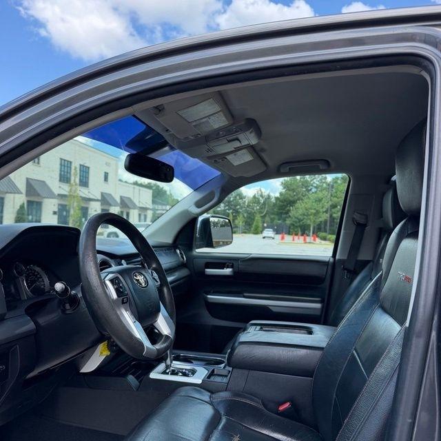 Toyota Tundra  2016