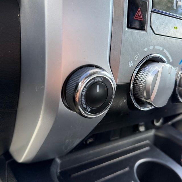 Toyota Tundra  2016