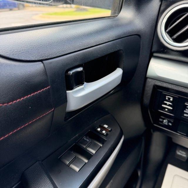 Toyota Tundra  2016