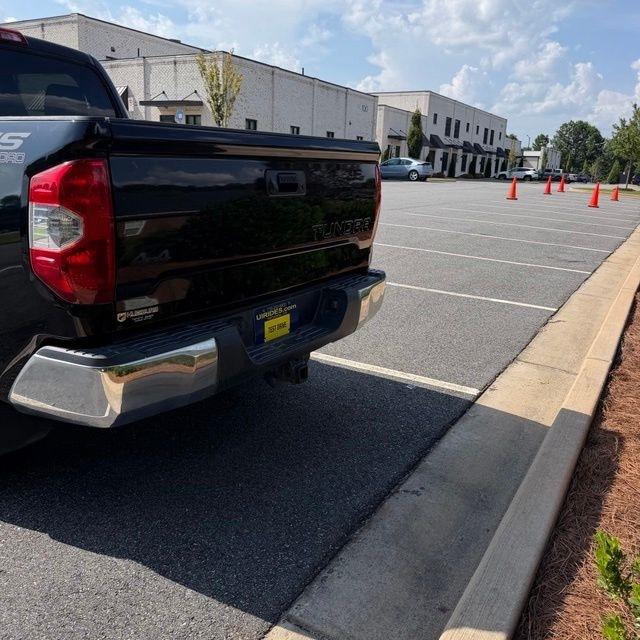 Toyota Tundra  2017