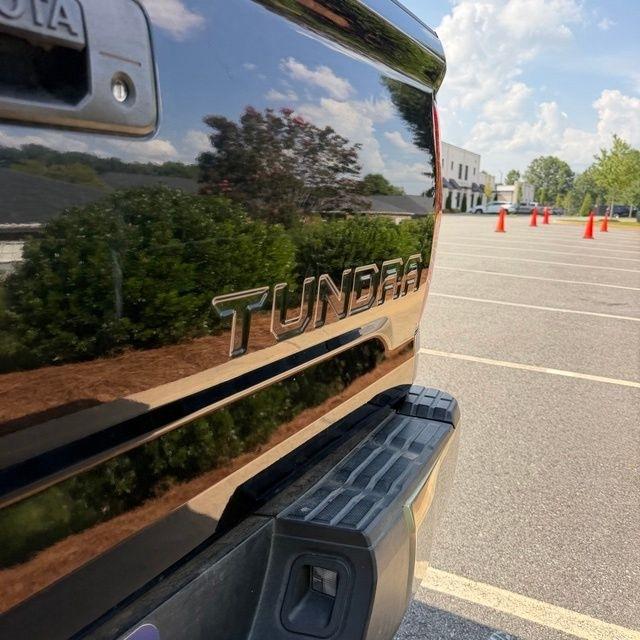 Toyota Tundra  2017