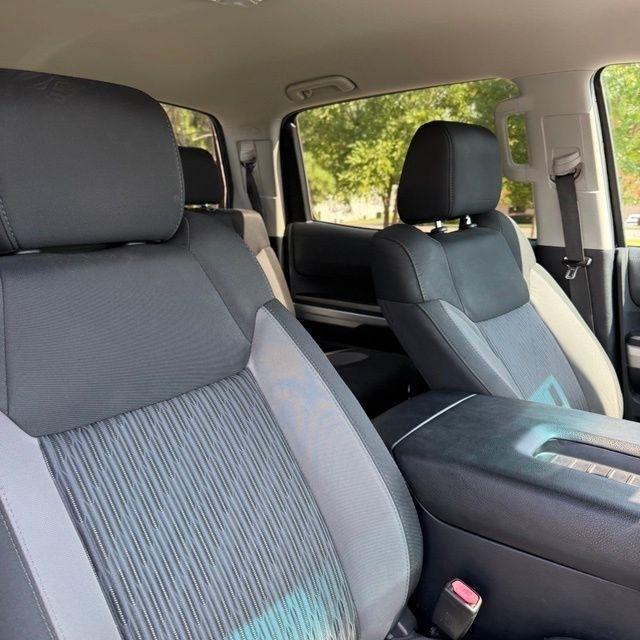 Toyota Tundra  2017