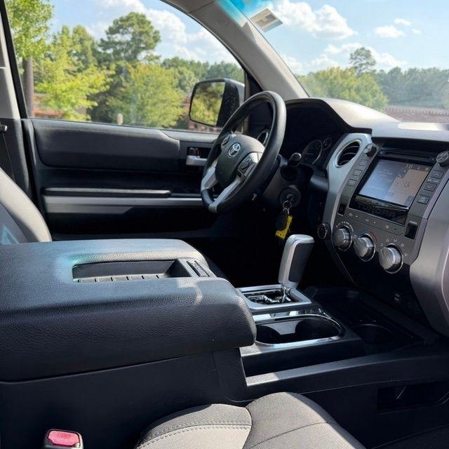 Toyota Tundra  2017